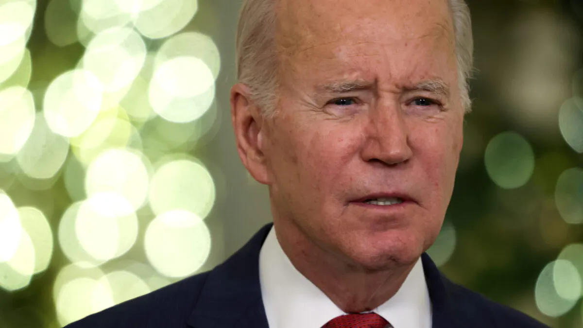 ‘Biden’s America’: Social Media Lights Up When National Christmas Tree Falls