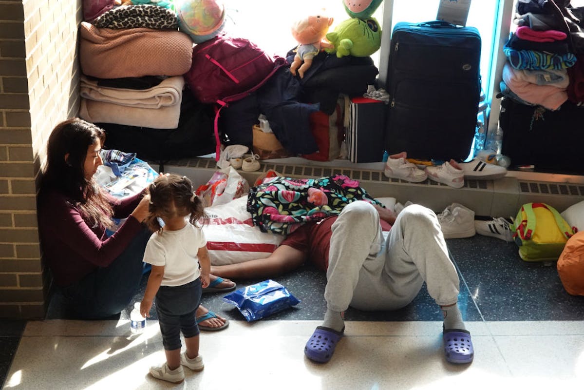 Chicago Migrants Start Getting Expedited Work Permits 