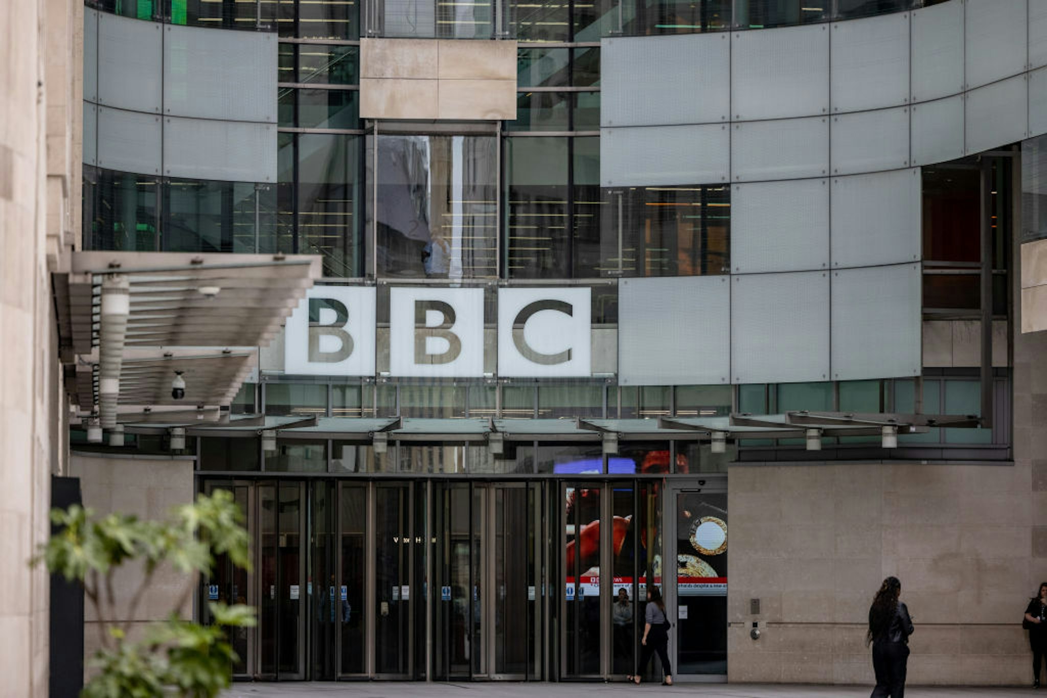 LONDON, UNITED KINGDOM - 2023/10/01: The entrance to Broadcasting House, the headquarters of the BBC, in London. (Photo by Hesther Ng/SOPA Images/LightRocket via Getty Images)
