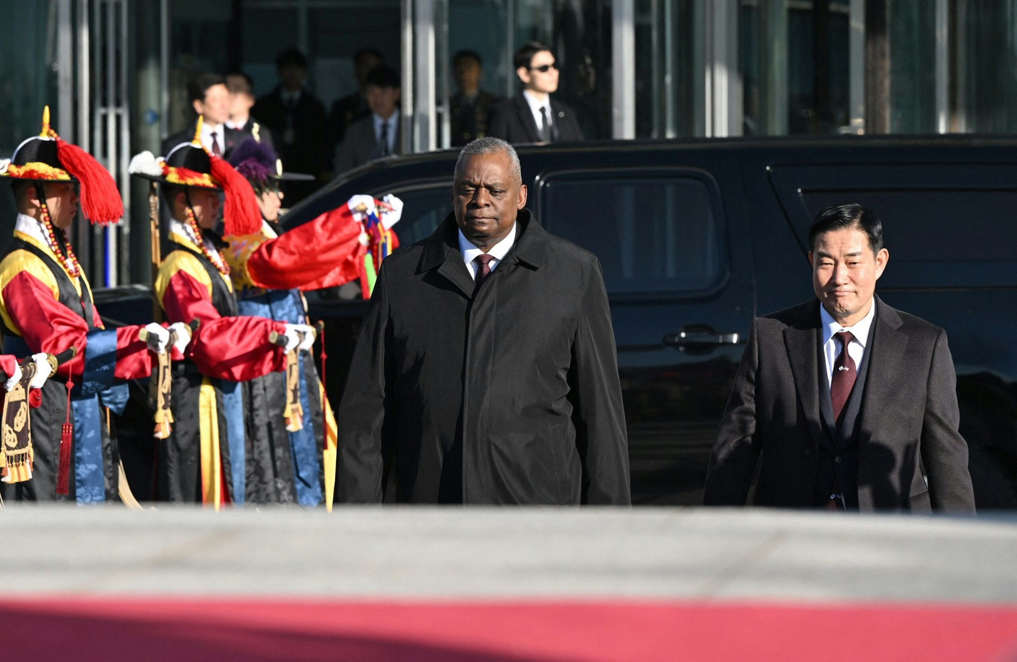 U.S. Defense Secretary Lloyd Austin and Korean Minister of National Defense Shin Won-sik