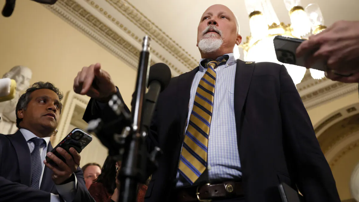 House Republicans Help Block Spending Bill After Bipartisan Stopgap Passes