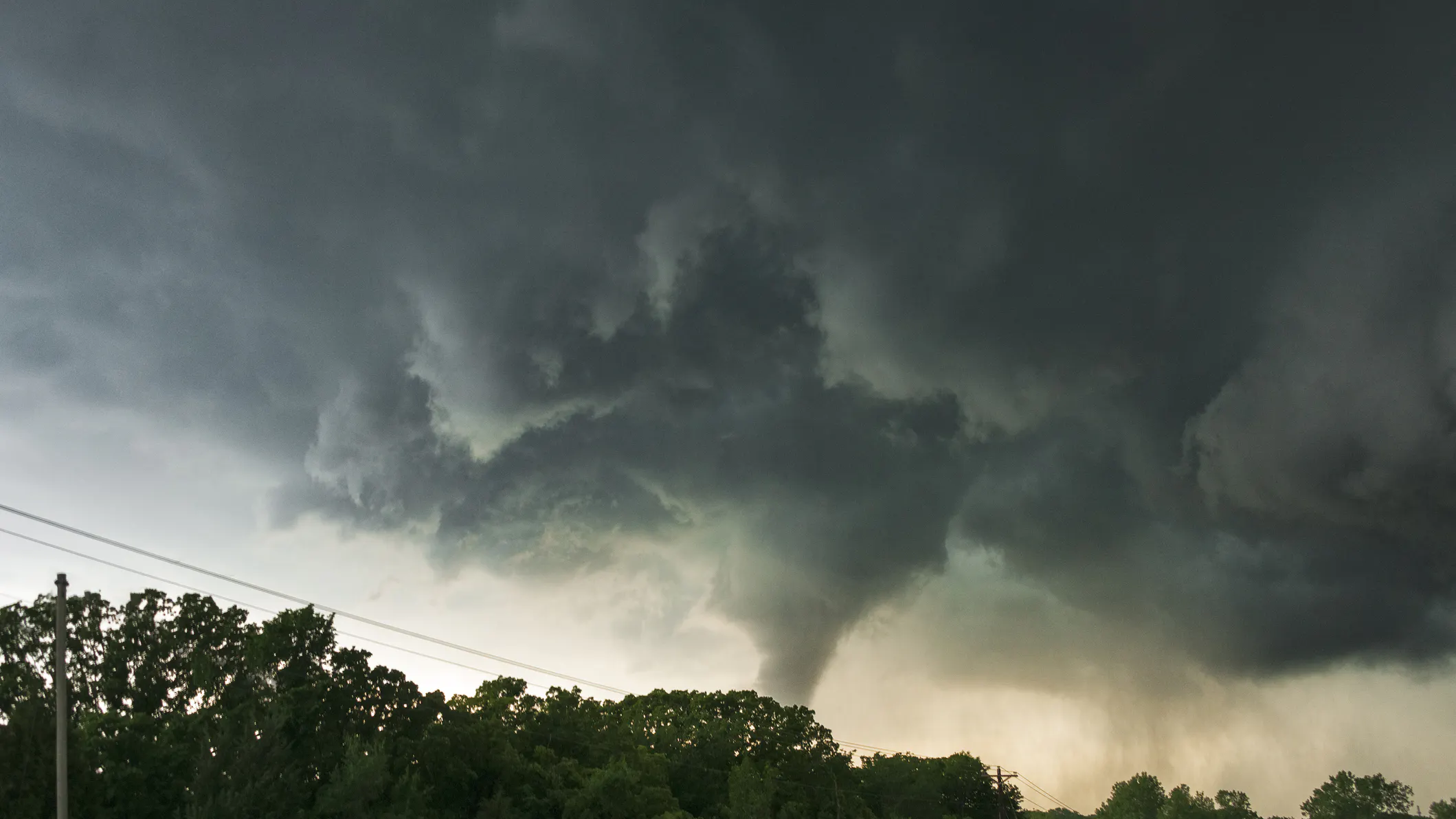 At Least 6 Dead After Massive Tornados Sweep Through Tennessee, Hammer Nashville
