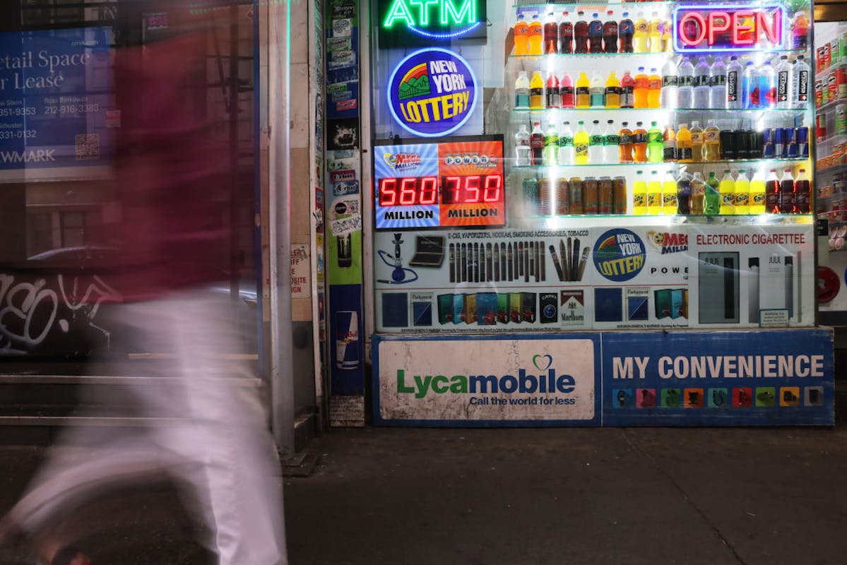 NextImg:Hundreds Of NYC Bodega Workers Applying For Gun Permits Amid Violent Thefts 