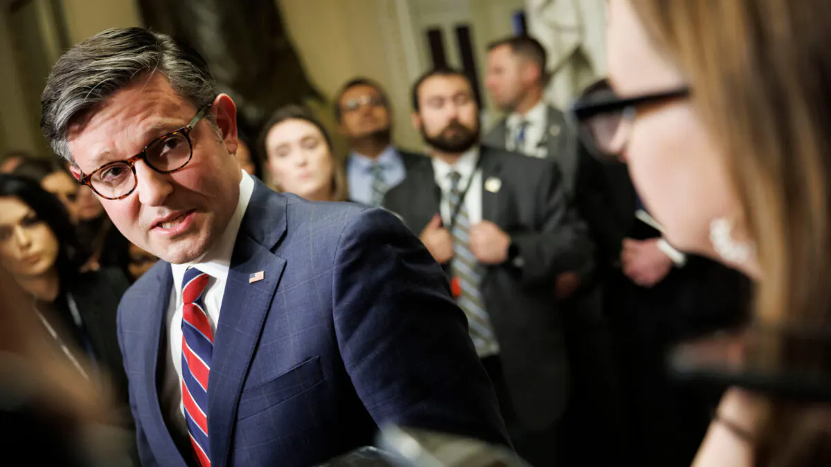 Speaker Johnson Holds Firm After Meeting Zelensky: No Ukraine Aid Without Border Reforms