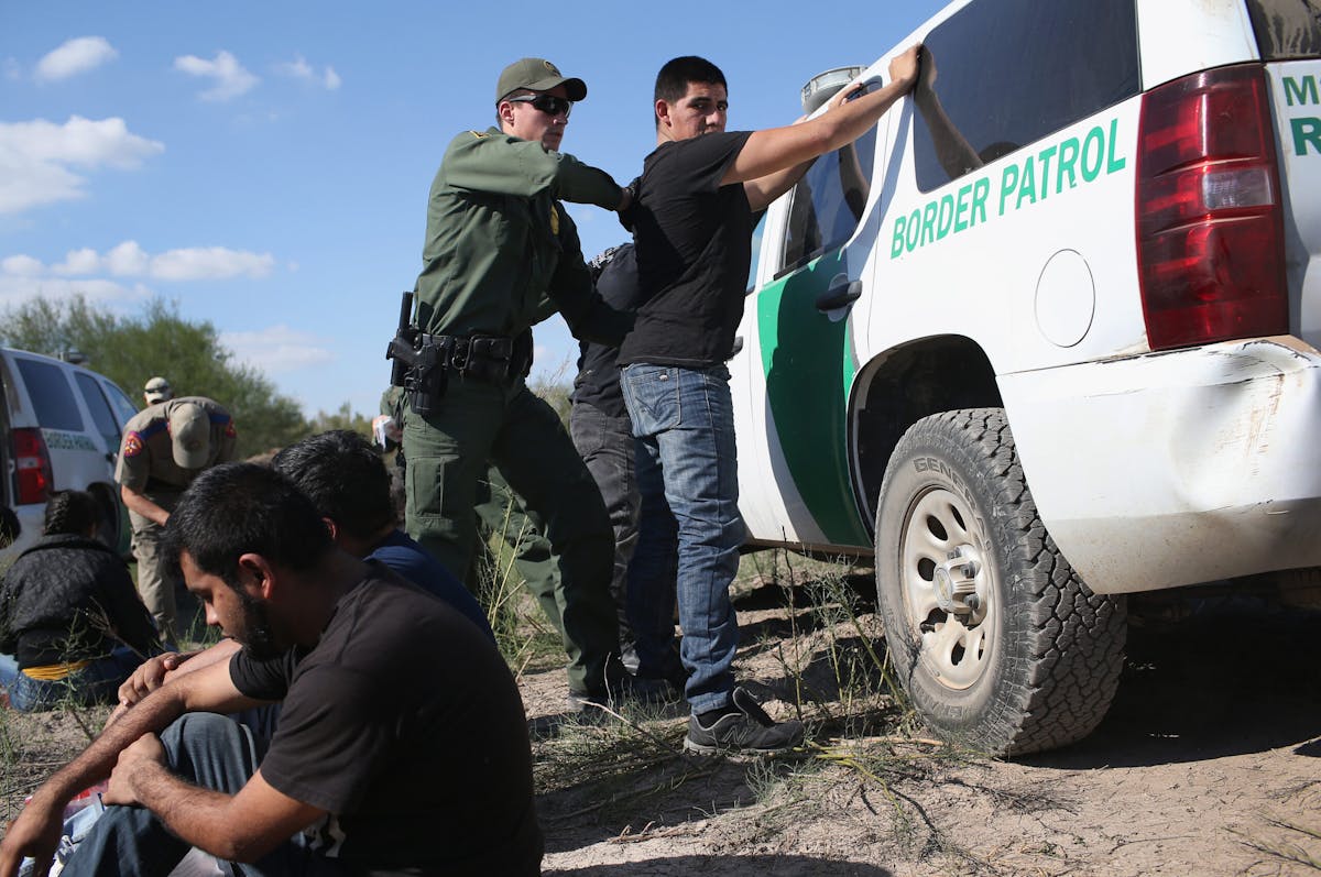 NextImg:ACLU Sues Over Texas Law Allowing State Officials To Arrest Illegal Immigrants