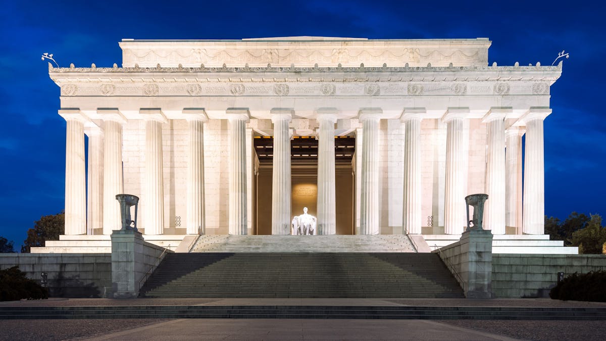 NextImg:Lincoln Memorial Vandalized With Pro-Palestinian Graffiti 