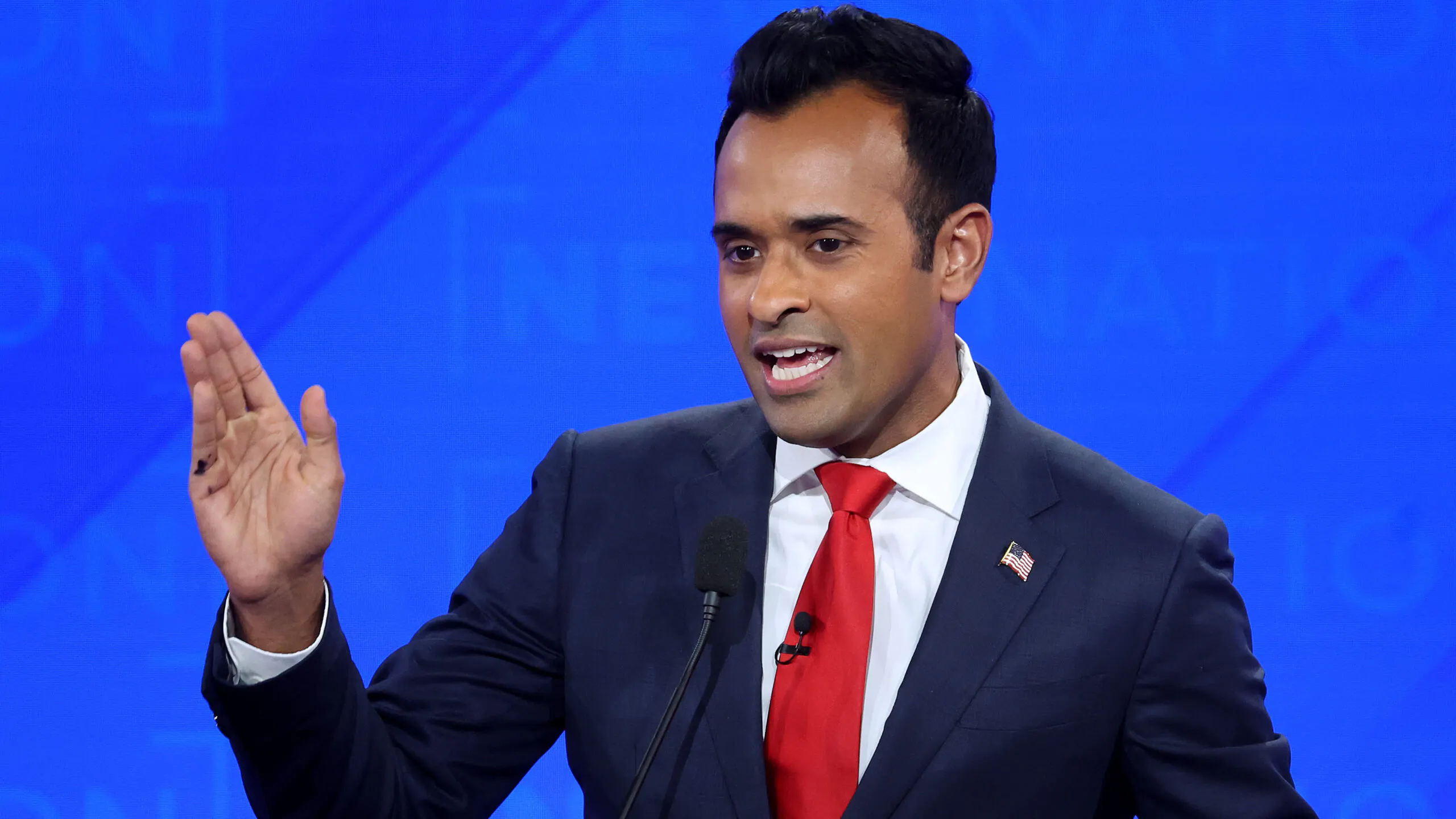 Ramaswamy Goes After Haley Over Free Speech Online: She Wants ‘Government Issued ID Tied’ To Online Speech