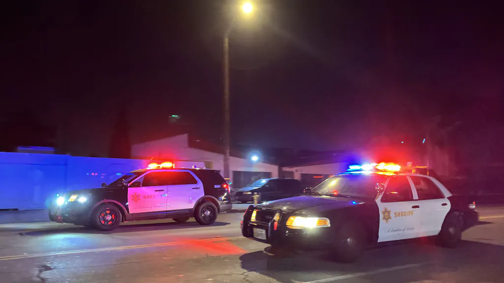 More Than 100 Looters Crash Car Into California Bakery, Trash Store, Take Over Street