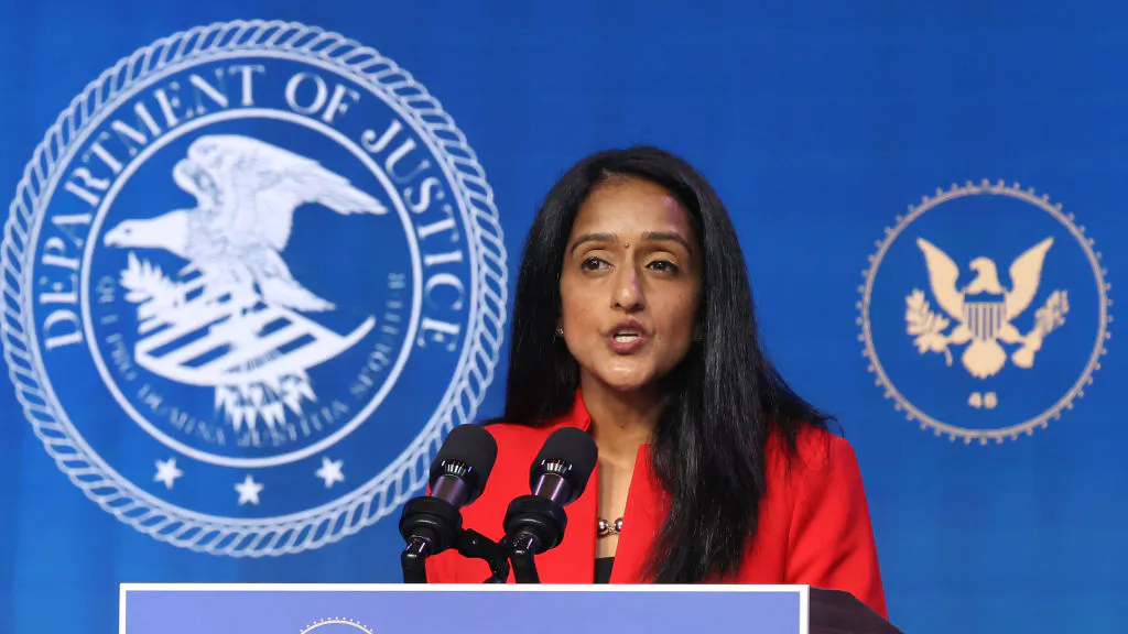 Biden Admin Sues Texas Over Law Allowing State To Arrest Illegal Immigrants