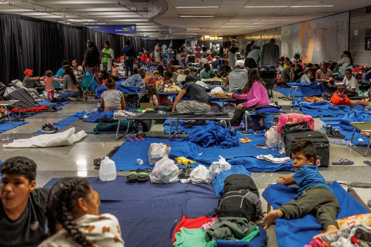 NextImg:Hundreds More Migrants Dropped Off In Chicago, New Jersey, Denver As Year Ended 