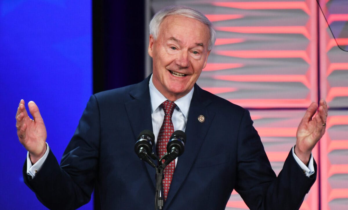 NextImg:Biden White House Apologizes To Hutchinson For DNC Swipe 
