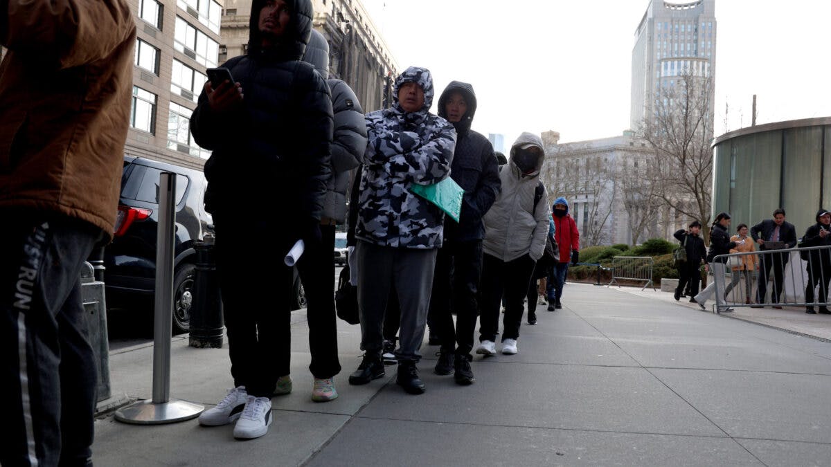 NextImg:Illegal Immigrants Take Trains Into NYC After Eric Adams Restricts Bus Arrivals