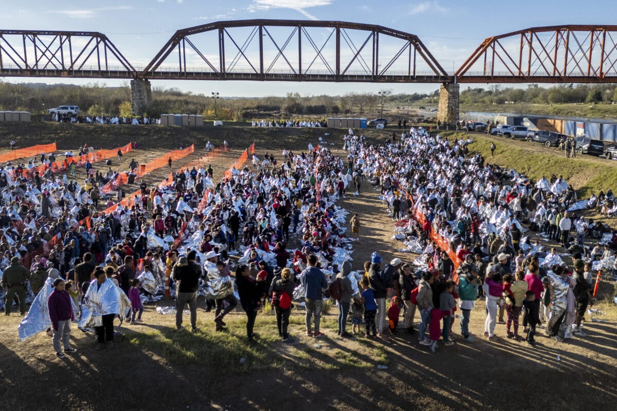 NextImg:‘The Country Has Been Invaded’: Former FBI Officials Issue Grave Warning On Biden’s Open Border 