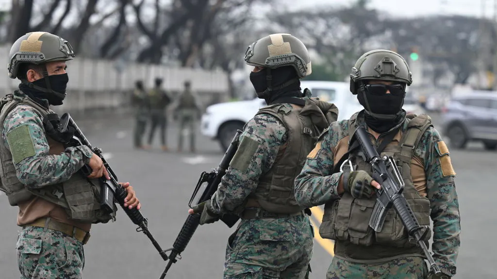 Hundreds Of Ecuadoran Soldiers Descend On Prison Amid Gang Crackdown After Crime Boss Escape