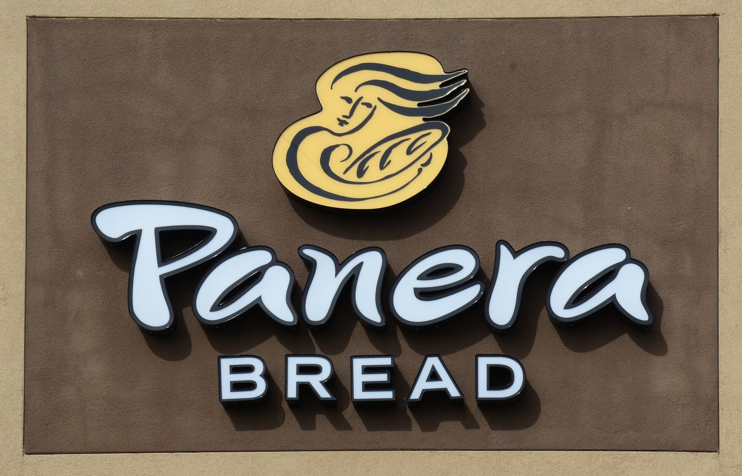 Woman sues Panera for ‘charged lemonade,’ alleges heart damage