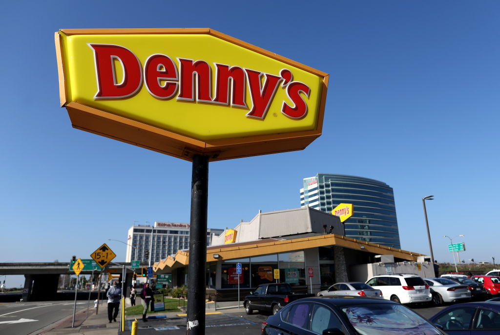 Denny’s shuts down Oakland branch after 54+ years due to crime