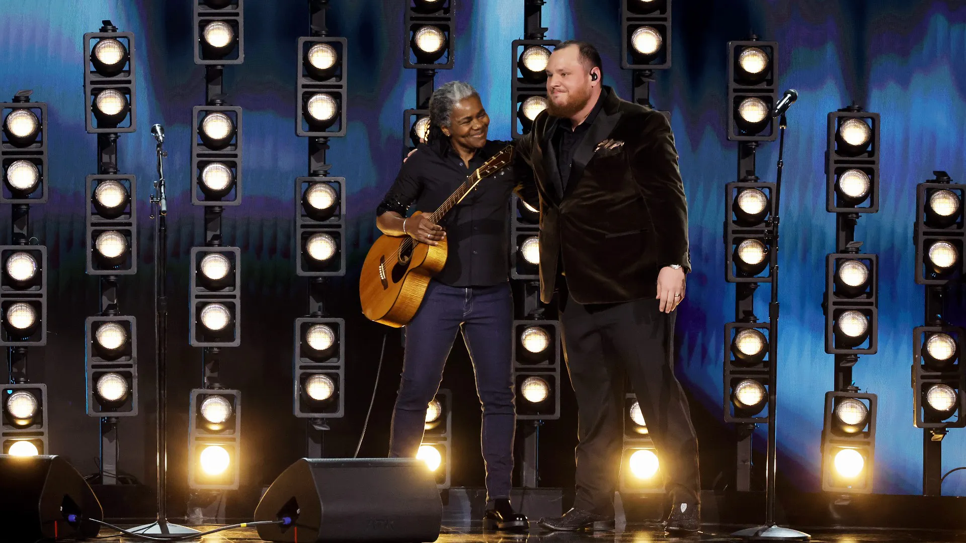 WATCH: Tracy Chapman’s Unforgettable Grammys Performance Singing ‘Fast Car’ With Luke Combs