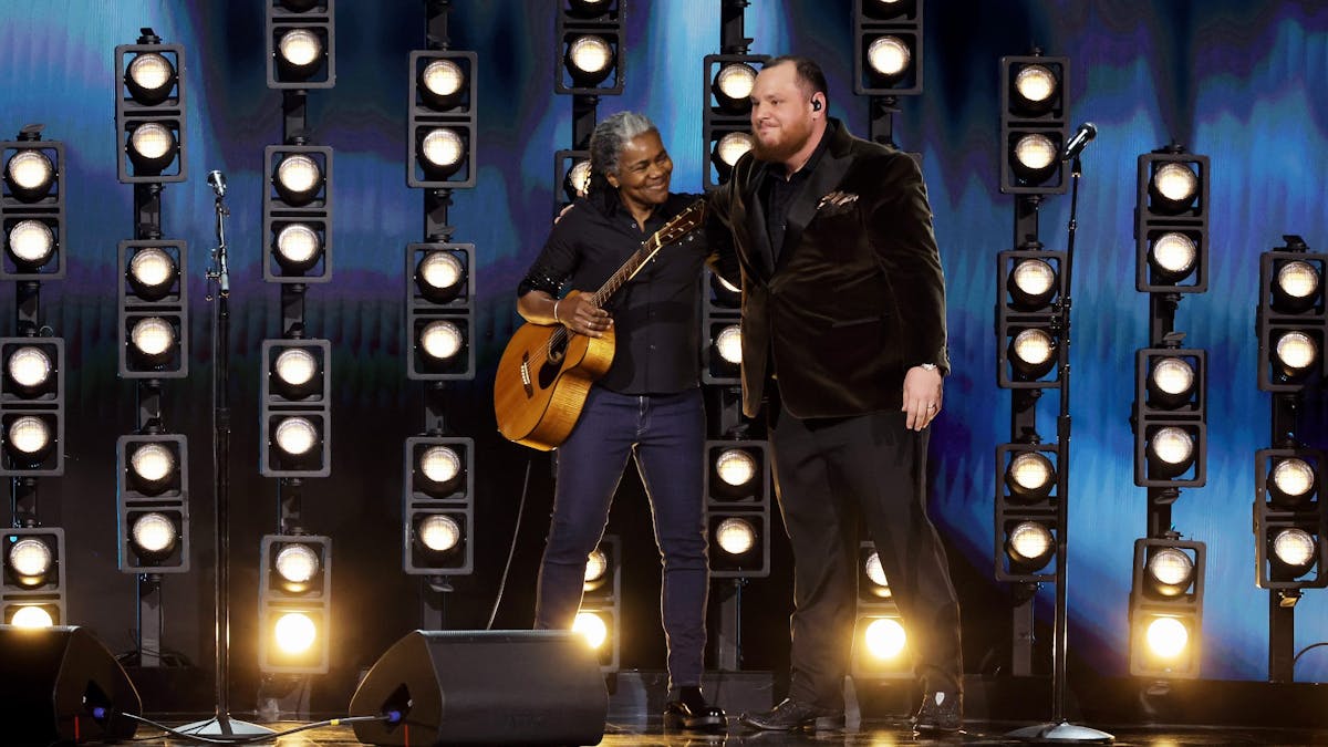 NextImg:WATCH: Tracy Chapman’s Unforgettable Grammys Performance Singing ‘Fast Car’ With Luke Combs 