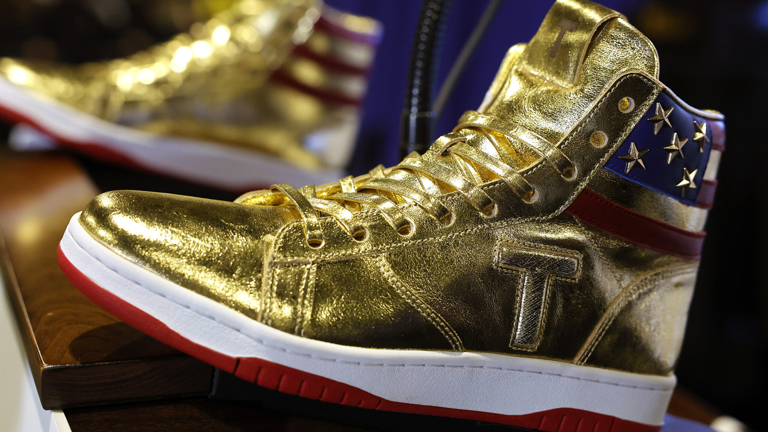 Trump Unveils 400 Trump Shoes At Sneaker Con   TrumpSneakers Scaled 