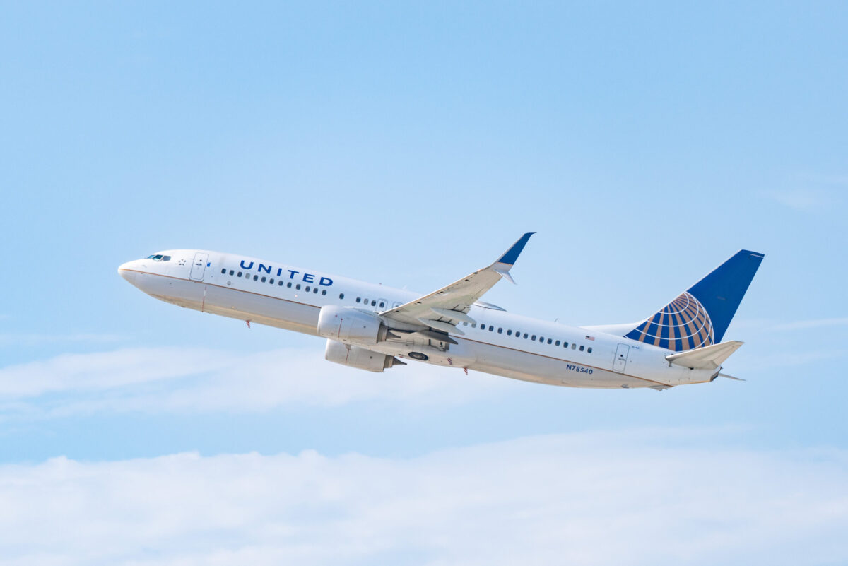 United Airlines Boeing 737 Sheds Panel While In Flight