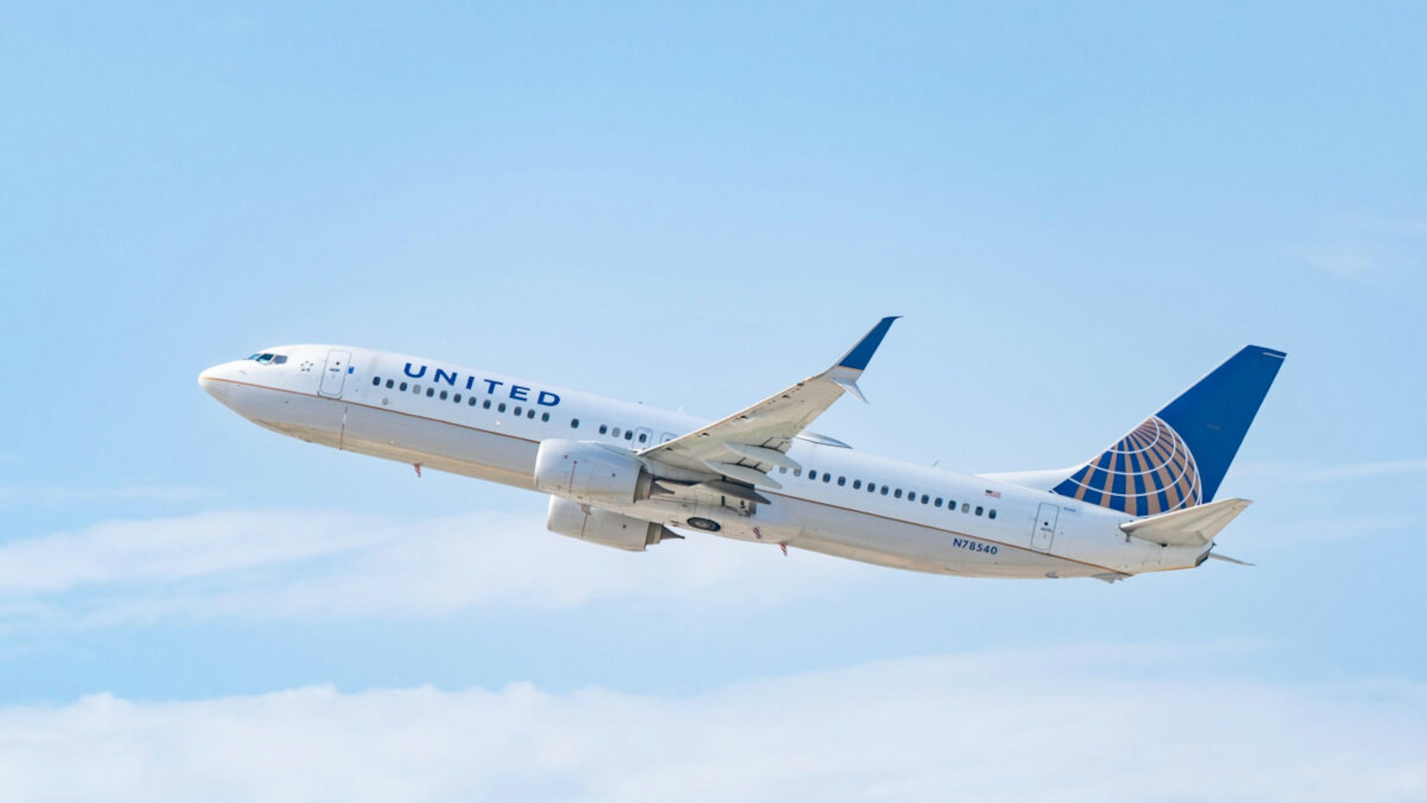 LOS ANGELES, CA - JULY 30: United Airlines Boeing 737-800 takes off from Los Angeles international Airport on July 30, 2022 in Los Angeles, California.