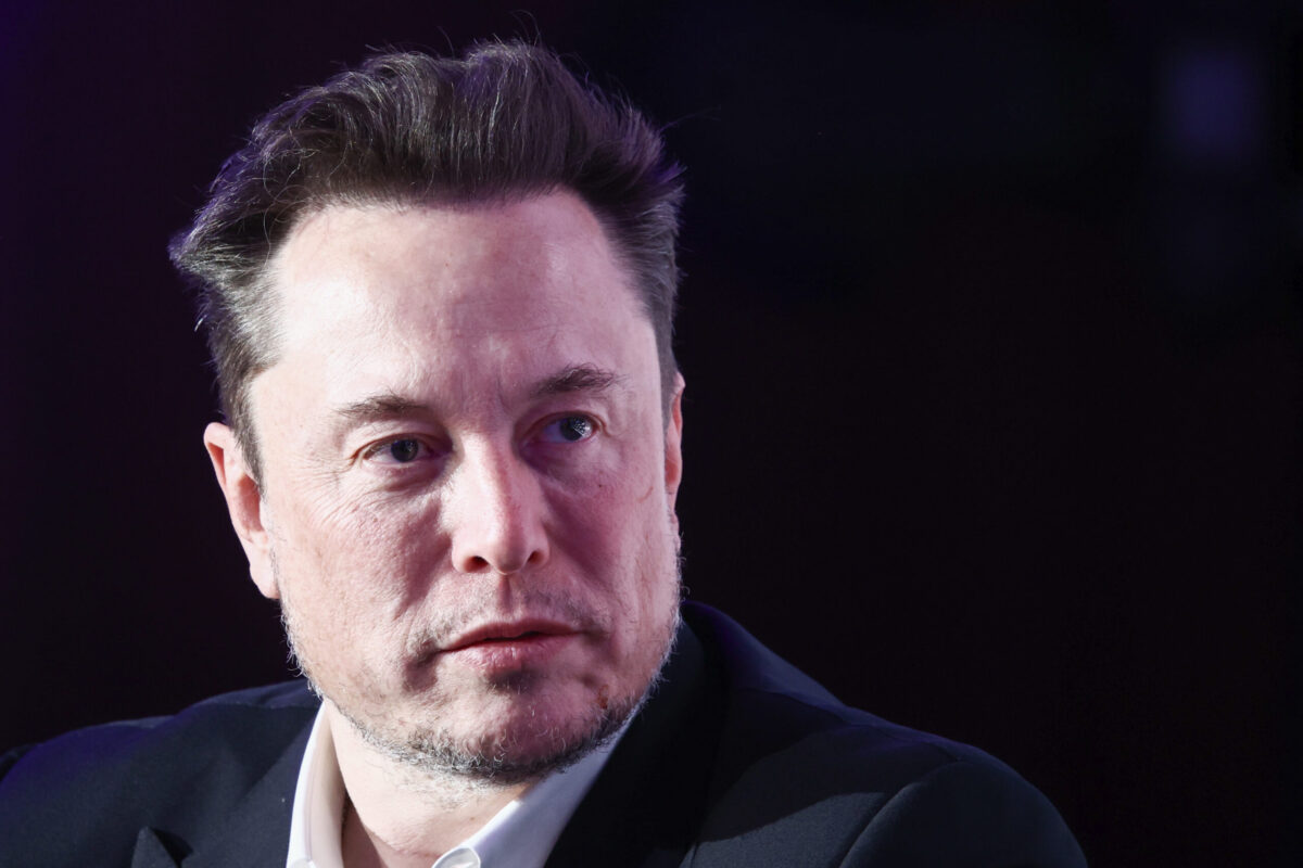 Elon Musk Defines His Views as ‘Centrist’ When Asked About Right-Wing Allegations