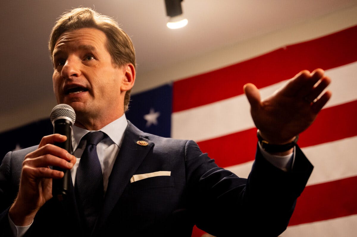 NextImg:Dem Who Warned Of ‘Emergency’ If Biden Is Party’s Nominee Suspends Presidential Campaign, Endorses Biden 