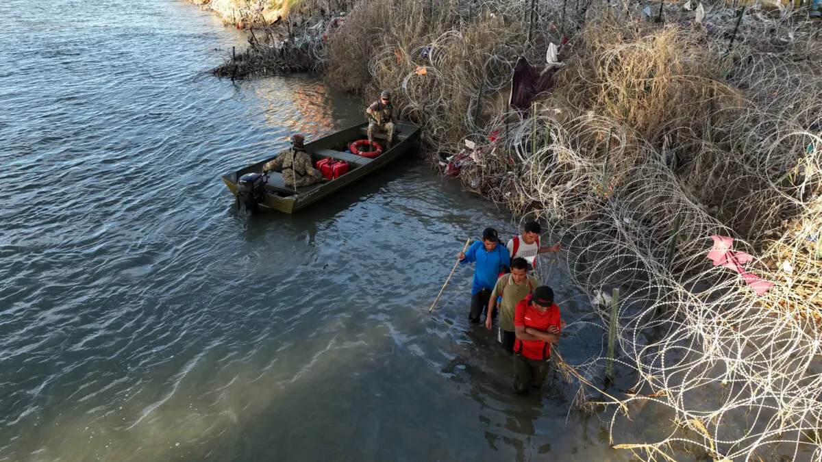 Federal Appeals Court Places Texas Immigration Law On Hold Again After SCOTUS Allowed It To Take Effect