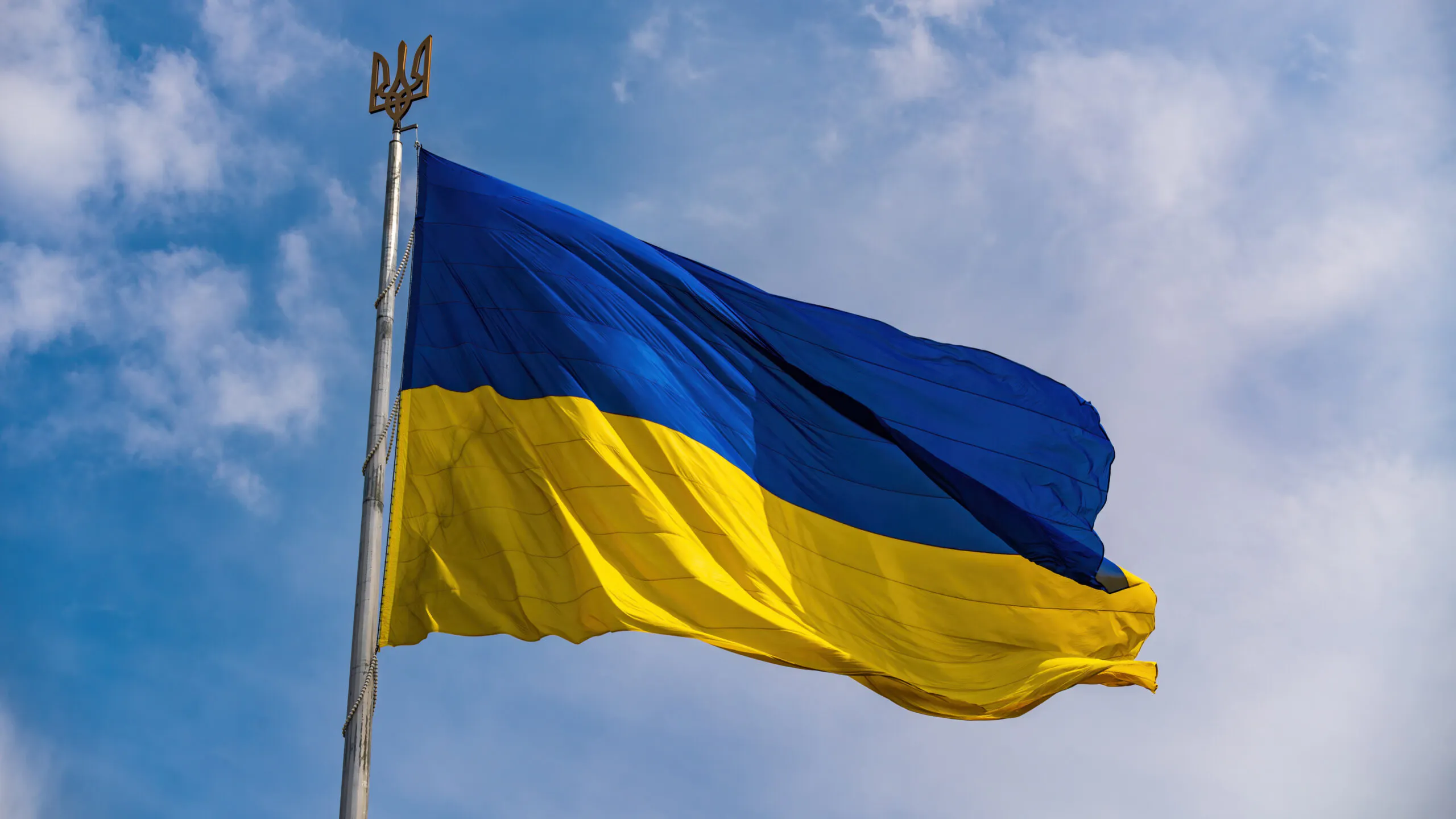 Democrats Wave Ukrainian Flags On House Floor While Chanting ‘Ukraine!’