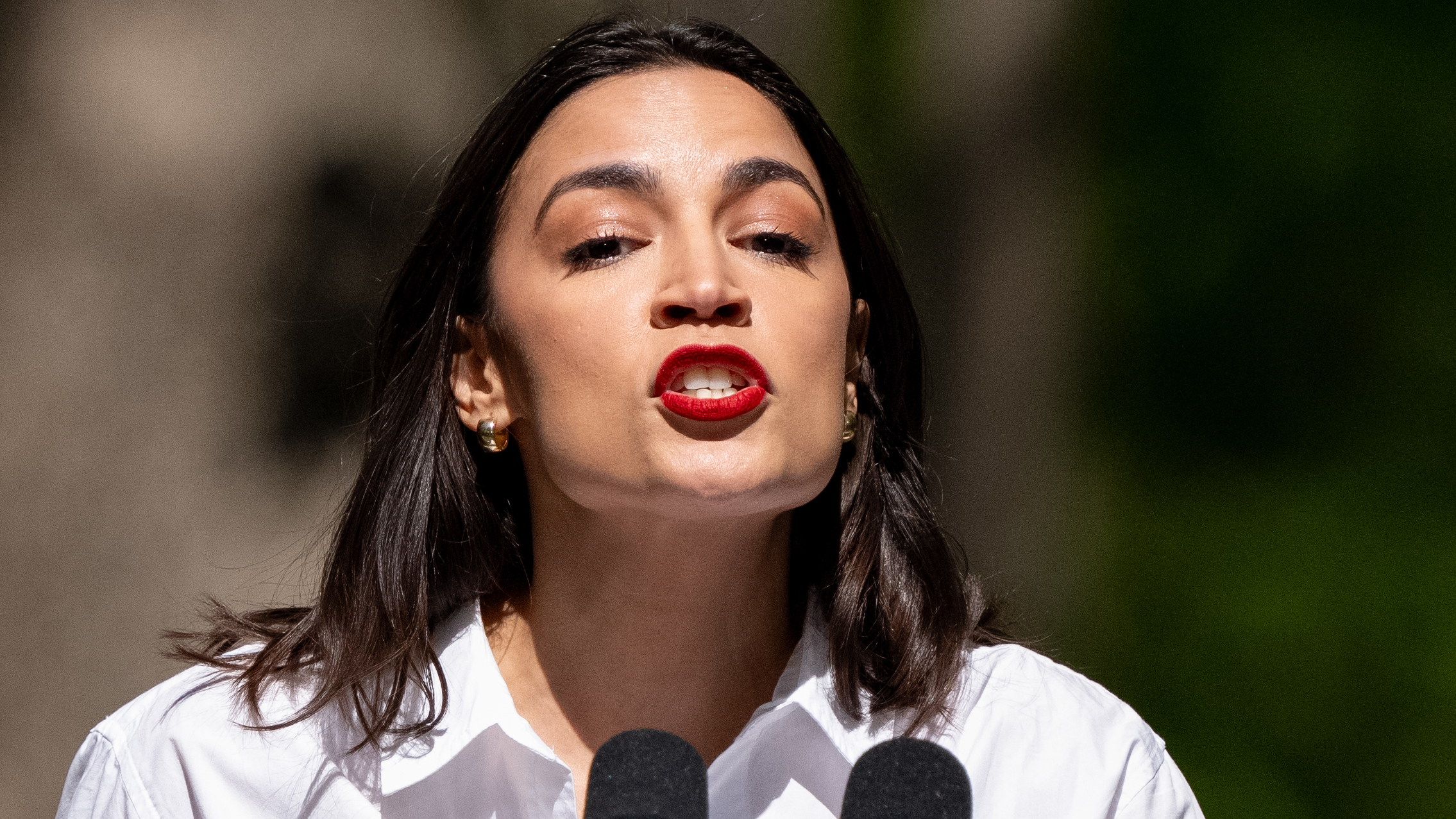 NYPD Official Criticizes AOC for Vilifying Police Responding to Anti-Semitic Protesters
