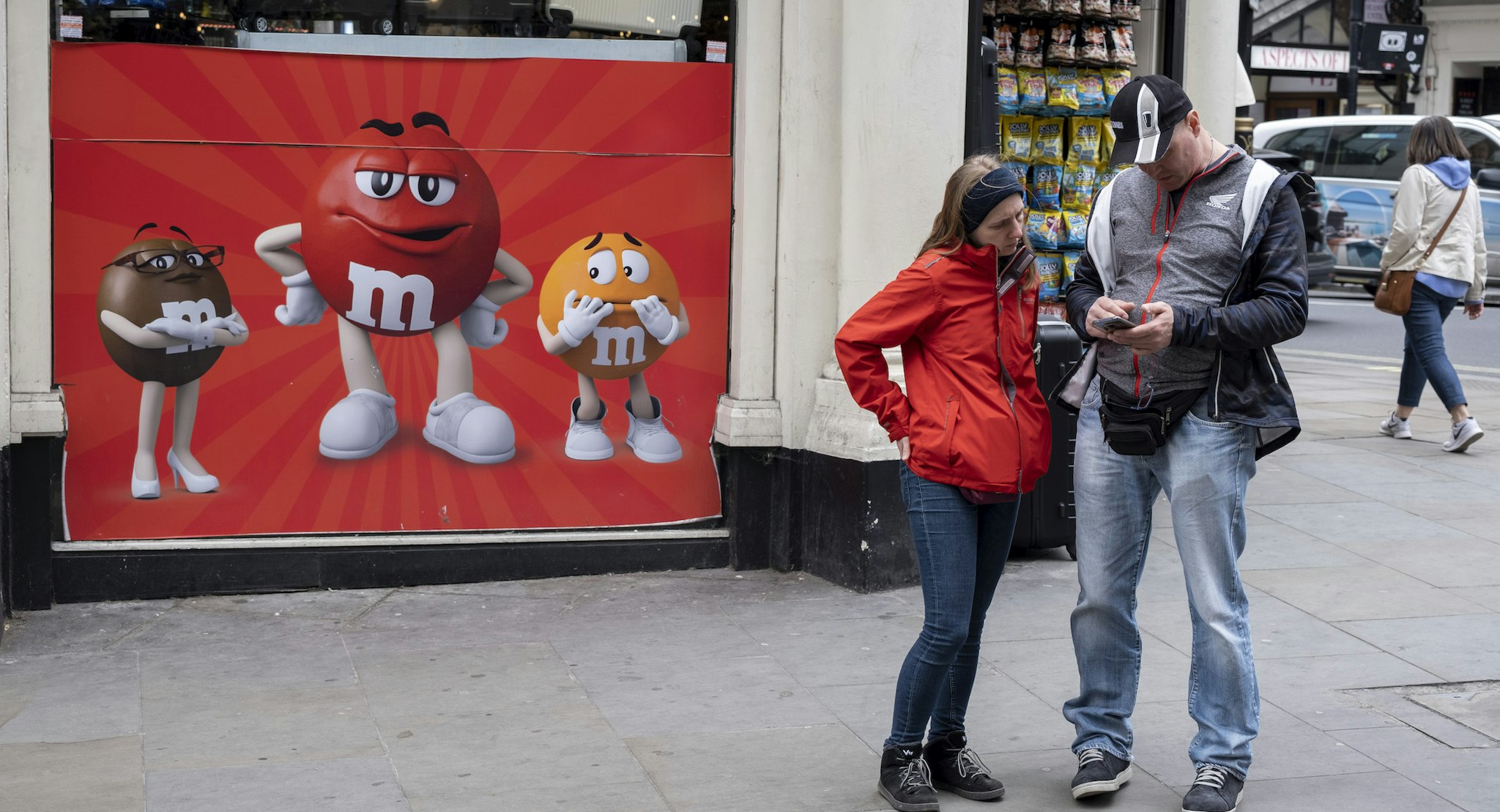 Mars Inc., the company behind M&Ms, is a key member of a group of advertisers seeking to withhold ads from disfavored news outlets.(photo by Mike Kemp/In Pictures via Getty Images)