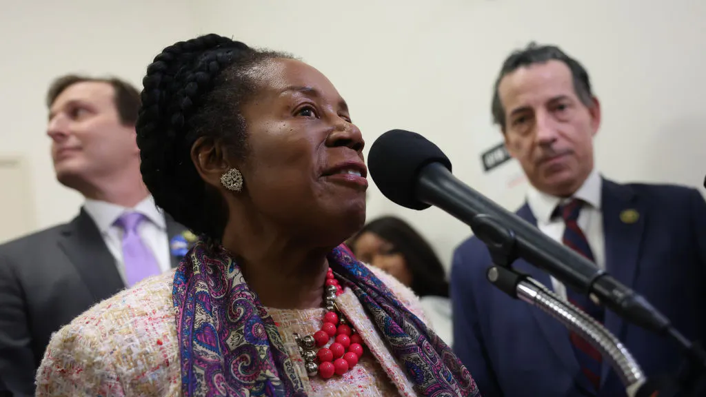 Member Of The ‘Party Of Science’ Doesn’t Know What The Moon Is