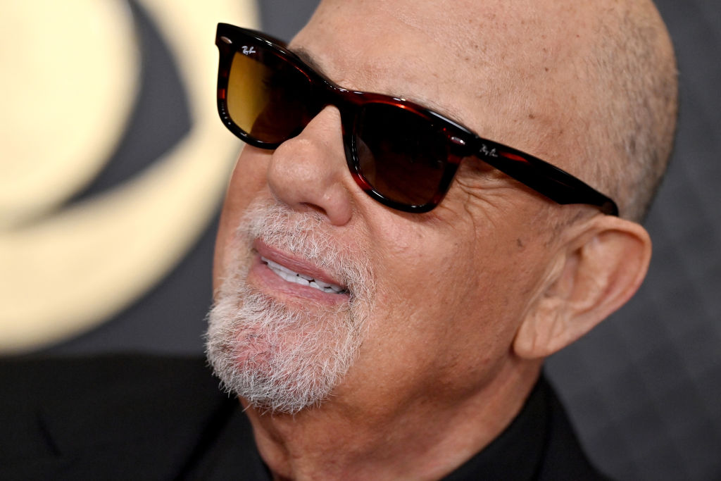 Criticism Against CBS for Interrupting Billy Joel’s Performance with Local News