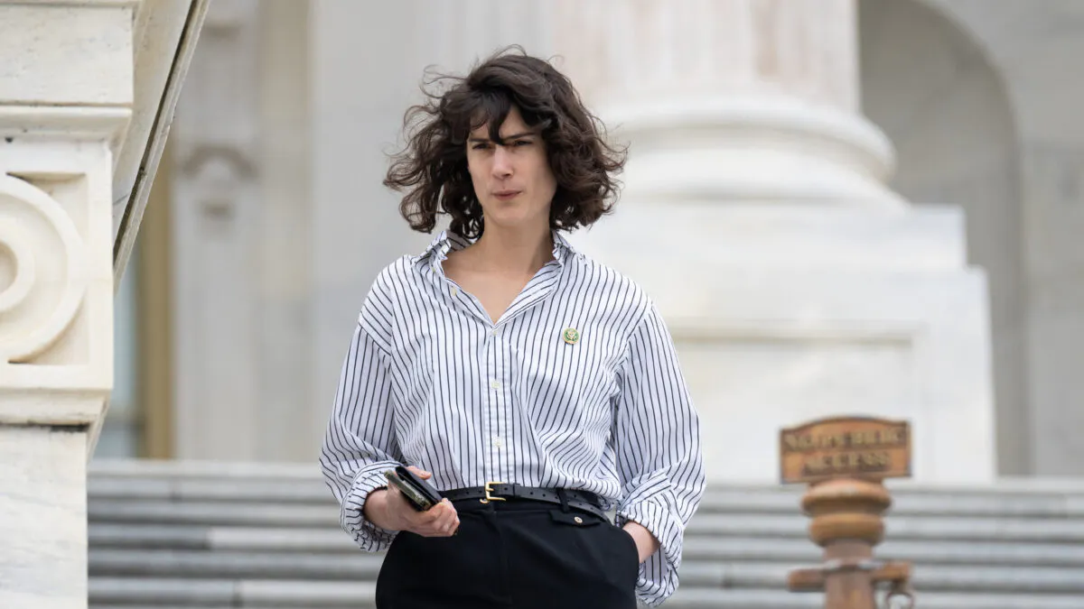 House Dem Centrists Push For Border Security After Biden Signs Foreign Aid Bill