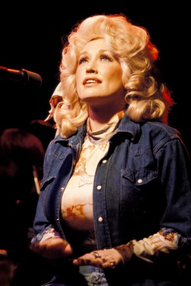 UNSPECIFIED - JANUARY 01: Photo of Dolly PARTON (Photo by Richard E. Aaron/Redferns)
