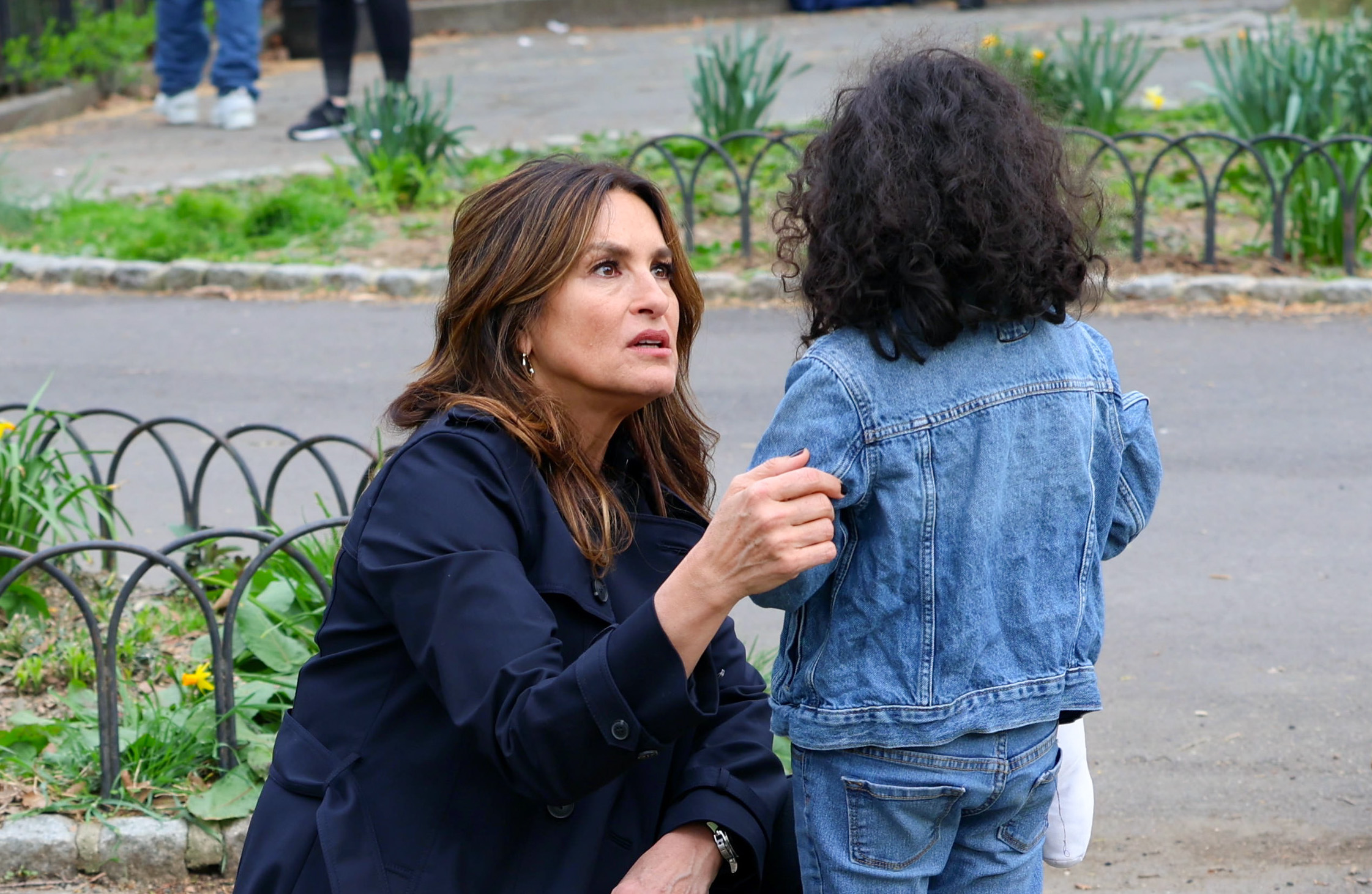 Mariska Hargitay paused ‘SVU’ filming when a lost girl mistook her for a real cop and sought assistance