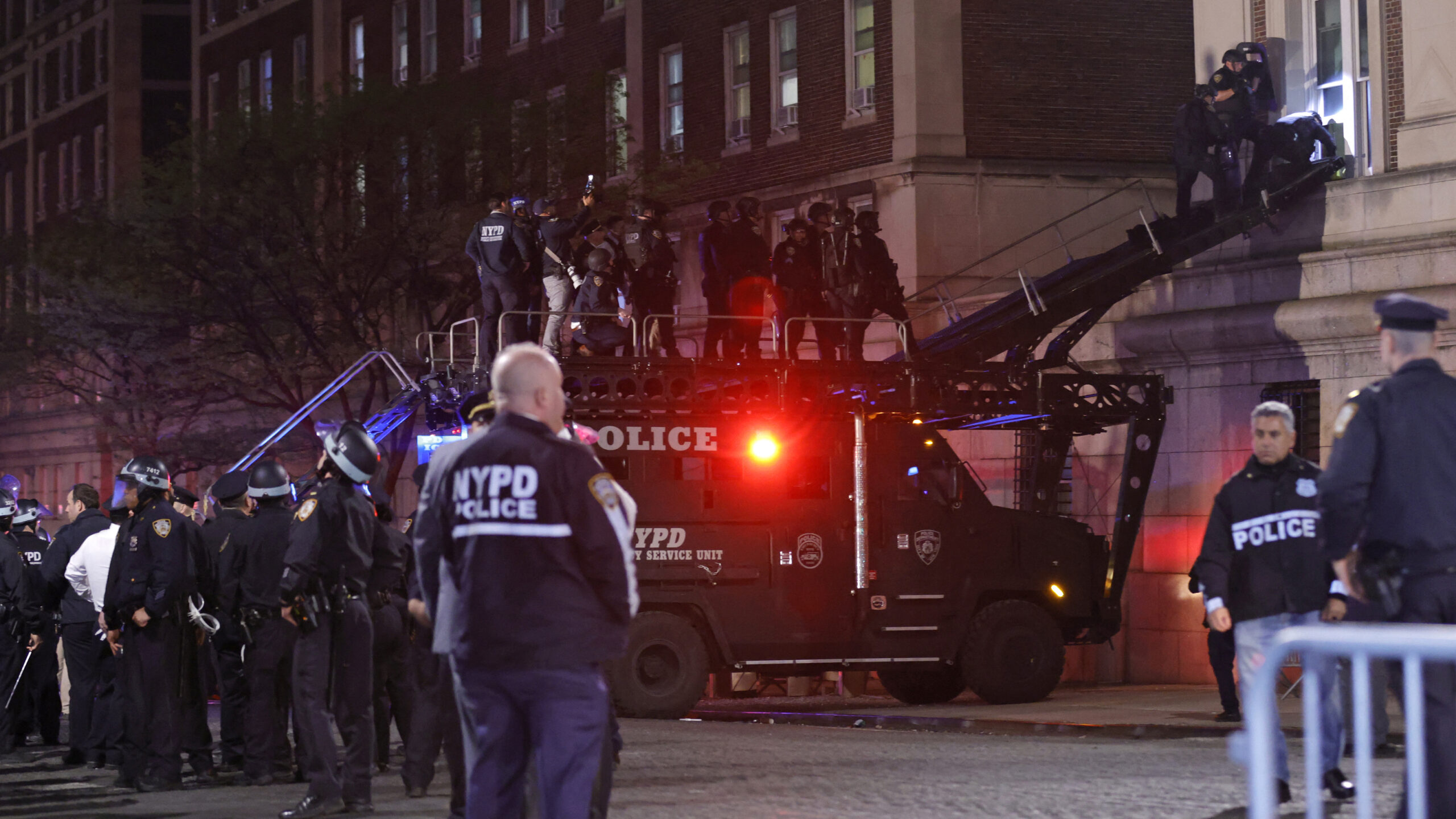 NYPD enters Hamilton Hall at Columbia University during unauthorized occupation by pro-Hamas protesters