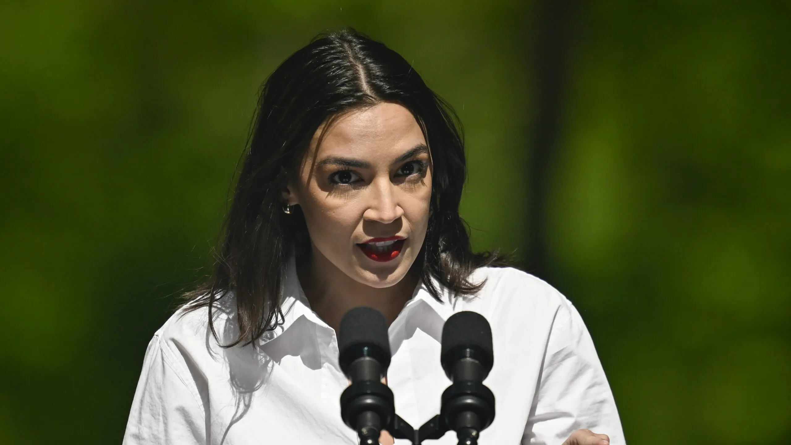 Comedian Torches AOC For Attacking Israel After Country Defended Itself From Terror Attack