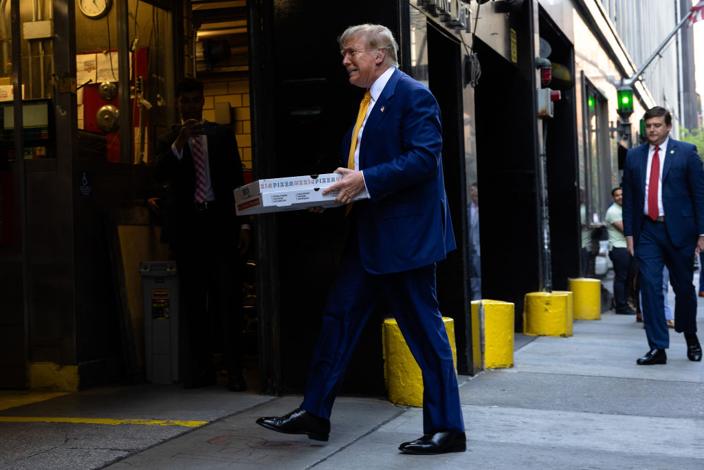 VIDEO: Trump Hands Out Pizza to FDNY Station After Court Appearance