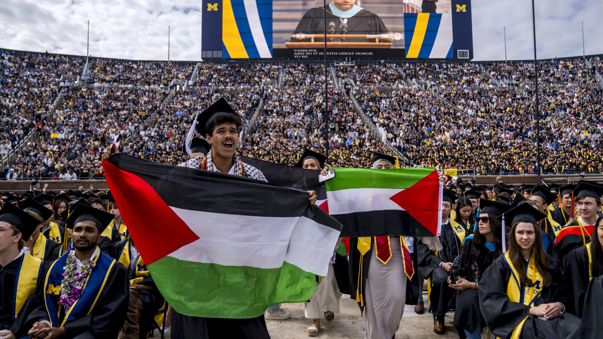 Michigan Crowd Applauds Police Handling Pro-Palestinian Protest at Graduation Event