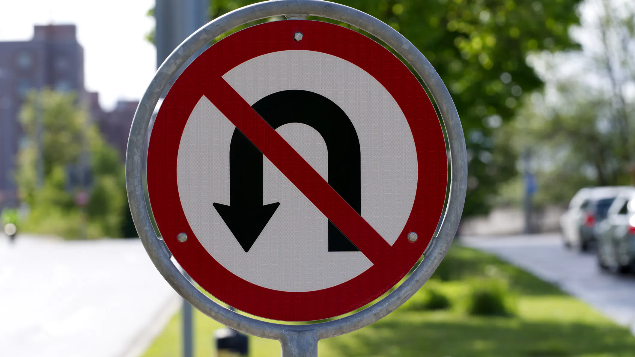 L.A. Removes ‘Homophobic’ U-Turn Signs And The Jokes Write Themselves