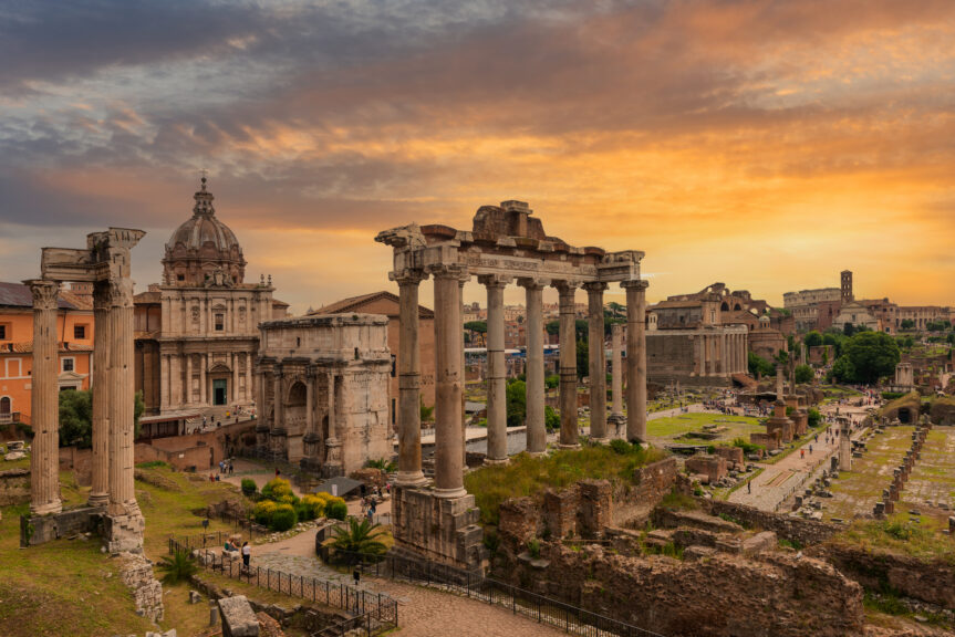 Maximum Zolotukhin.  Getty Images.  The ruins of the Roman Forum under a picturesque sky.