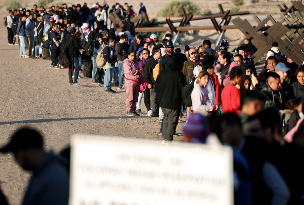 Arizonans to Decide on Making Illegal Immigration State Crime via Ballot Measure