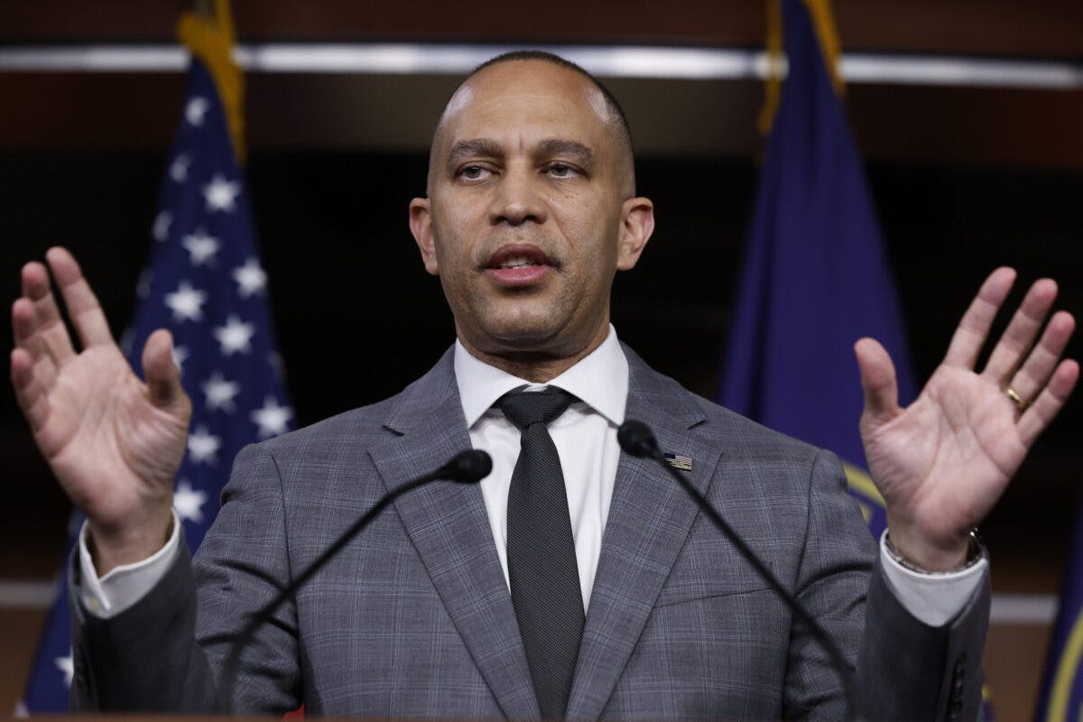 NextImg:Gayle King Has To Remind Hakeem Jeffries That Democrats Lost, And Lost Big