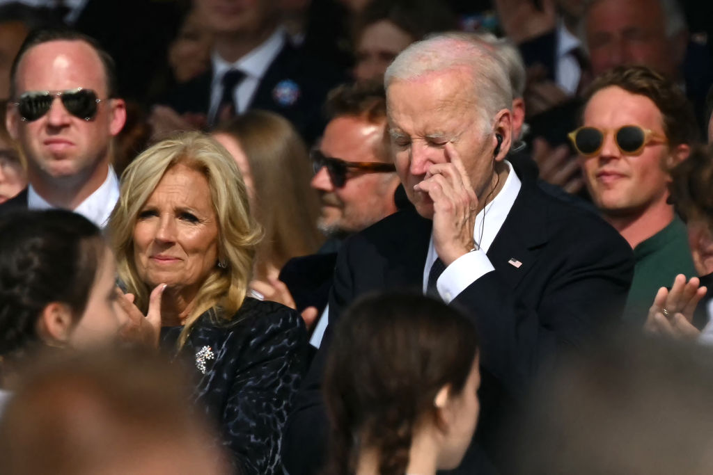 Biden’s Actions at D-Day Ceremony Spark Controversy, Macron Welcomes Veterans