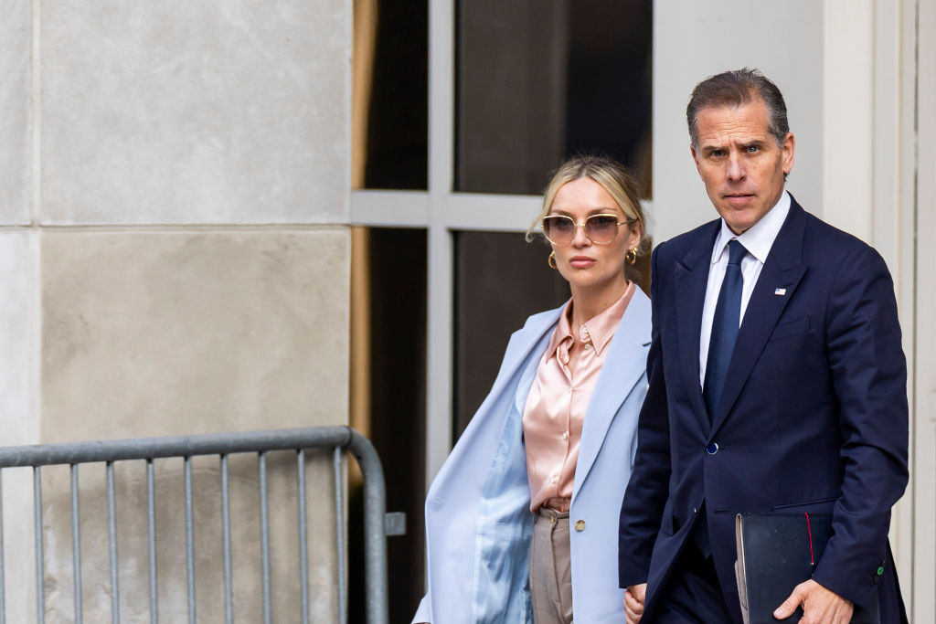 Hunter Biden’s Wife Confronts Trump Ally Outside Courtroom