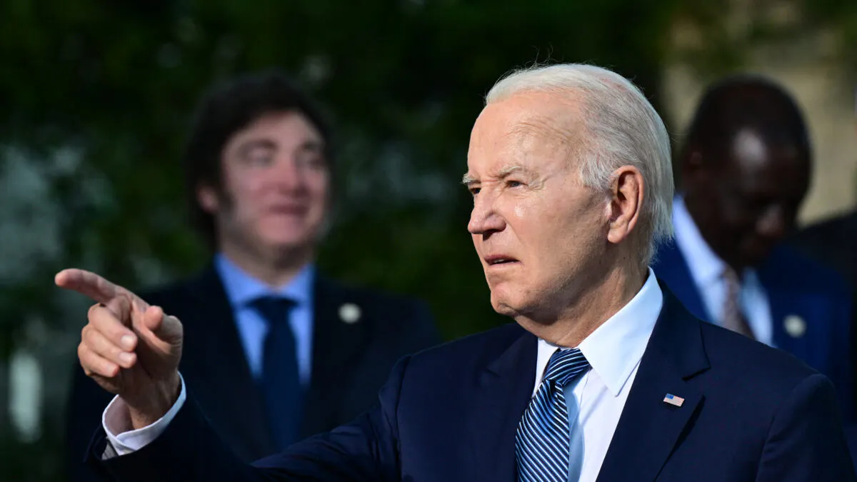 ‘Gold-Standard’ Poll A Bad Omen For Biden In Midwestern States