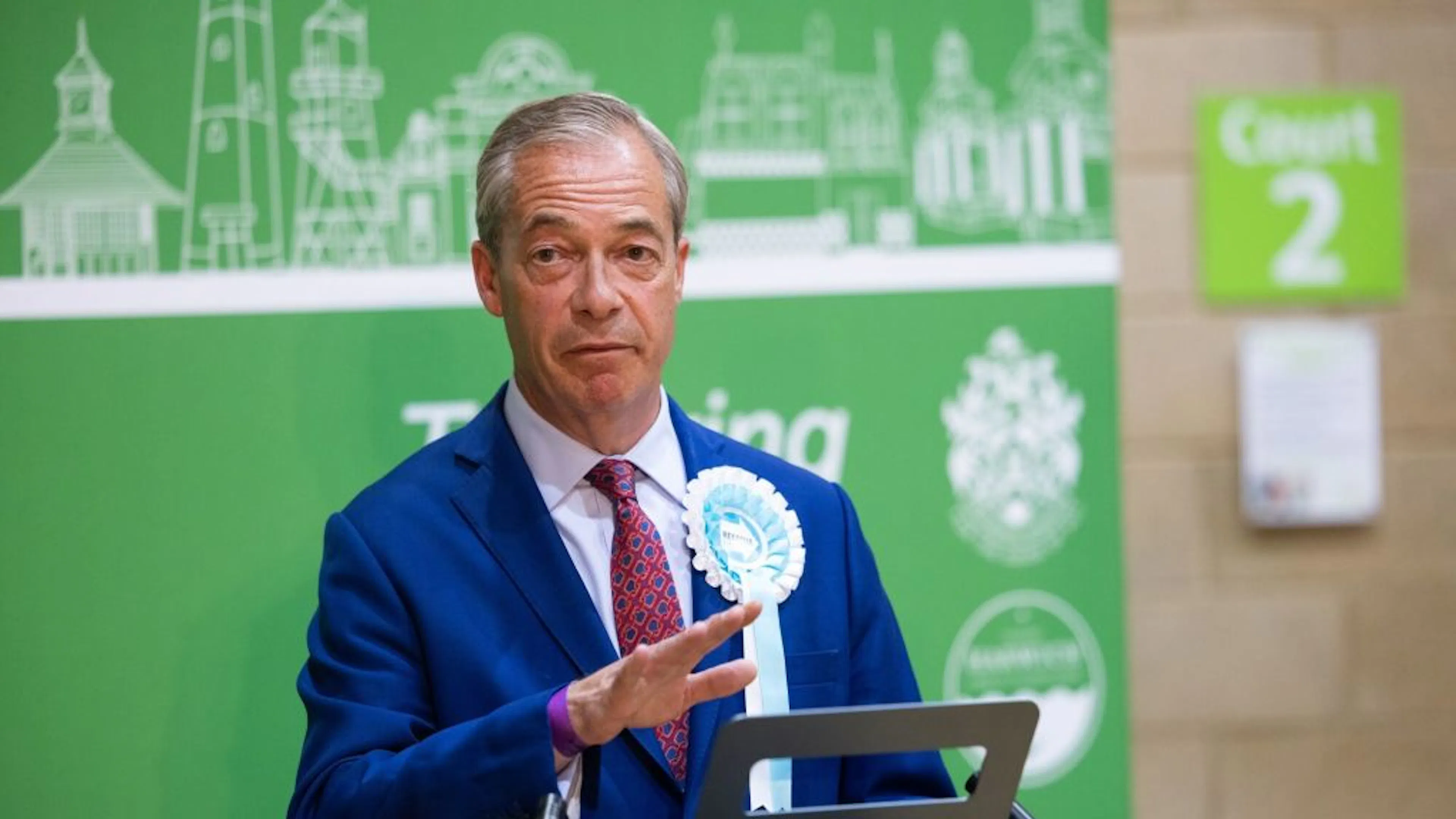 Will Nigel Farage’s Anti-Establishment Gamble Pay Off?