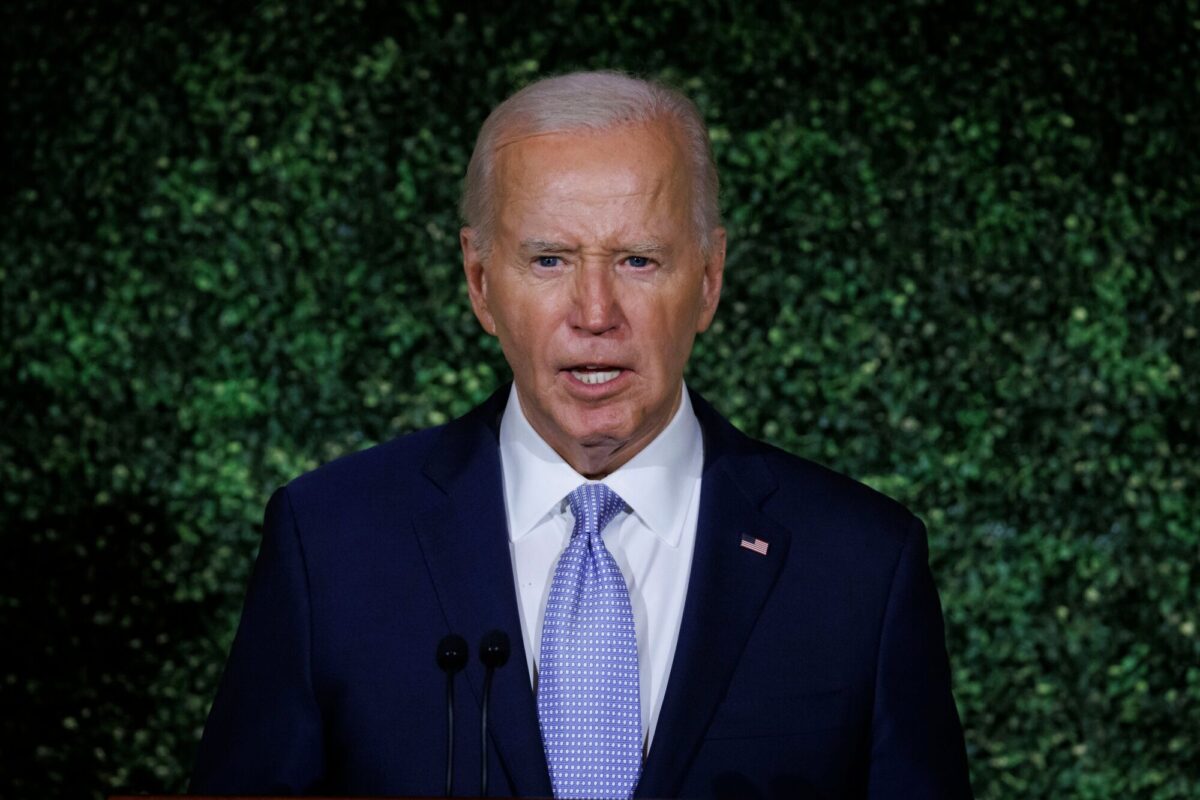 Majority Of Dems And Independents Want Biden To Drop Out, Poll Finds