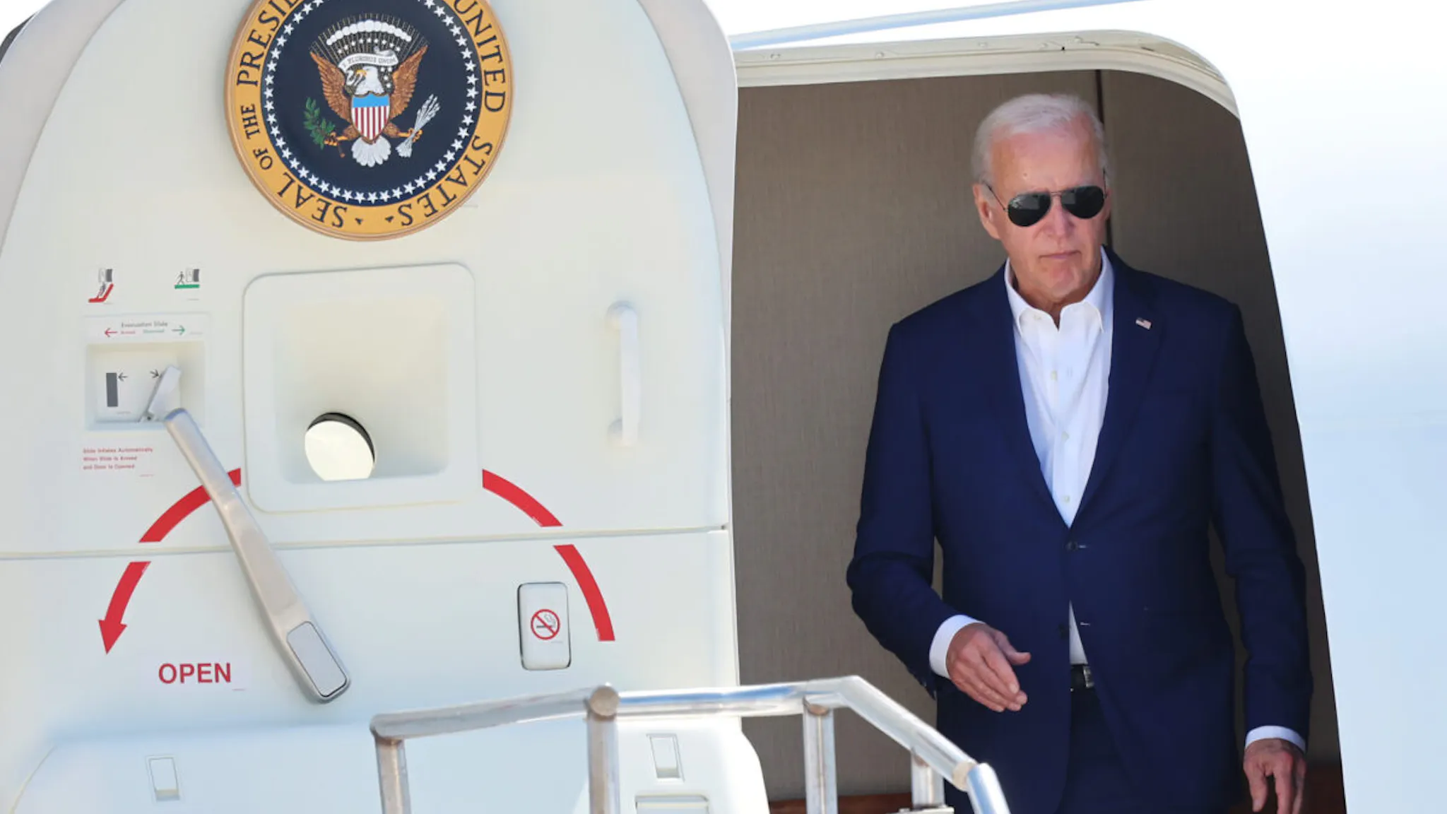 President Joe Biden U.S. President Joe Biden prepares to disembark Air Force One as he arrives at Harrisburg International Airport on July 07, 2024 in Harrisburg, Pennsylvania.
